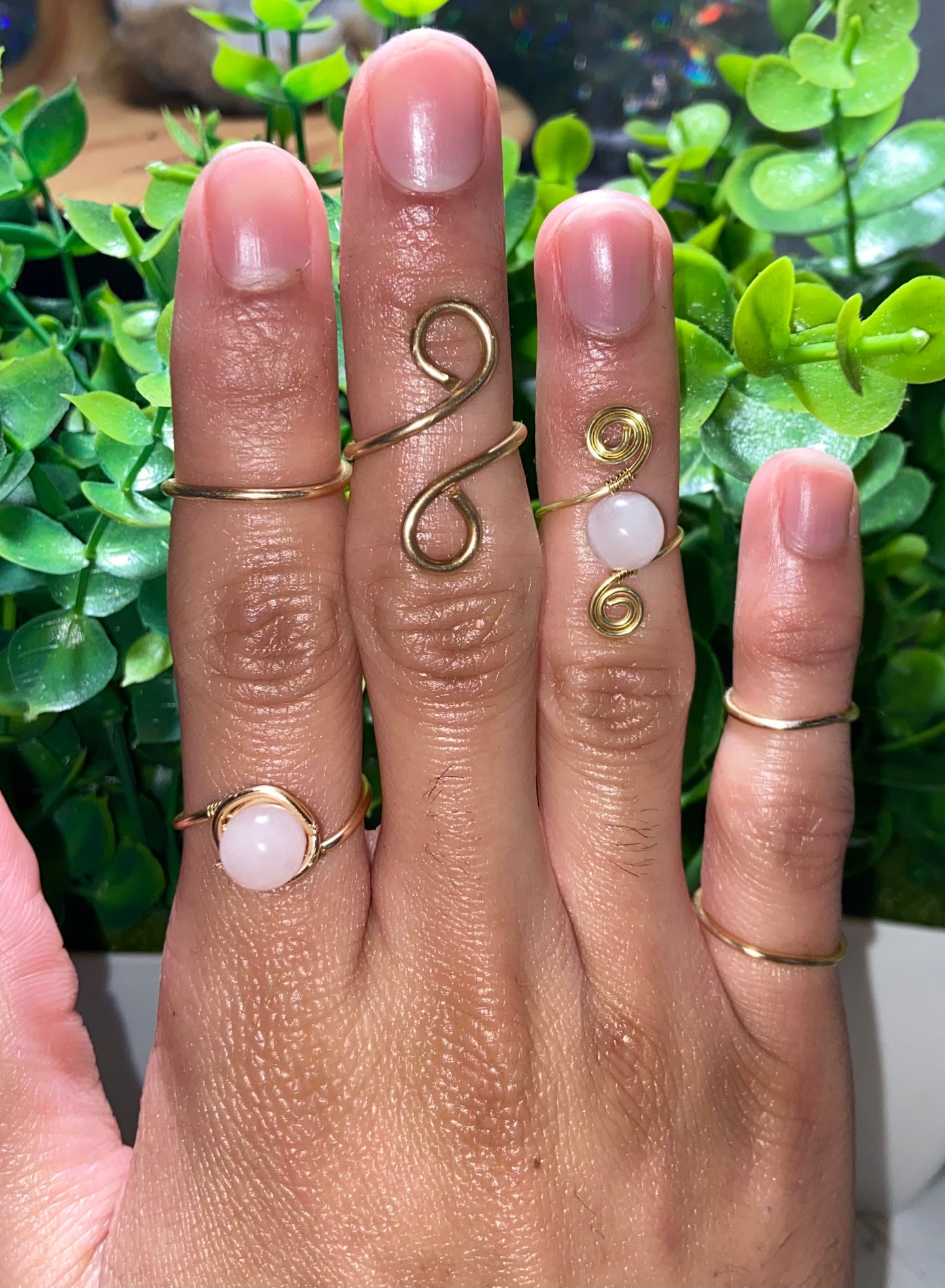 š¹ Hathorās Touch Rose Quartz Ring Set